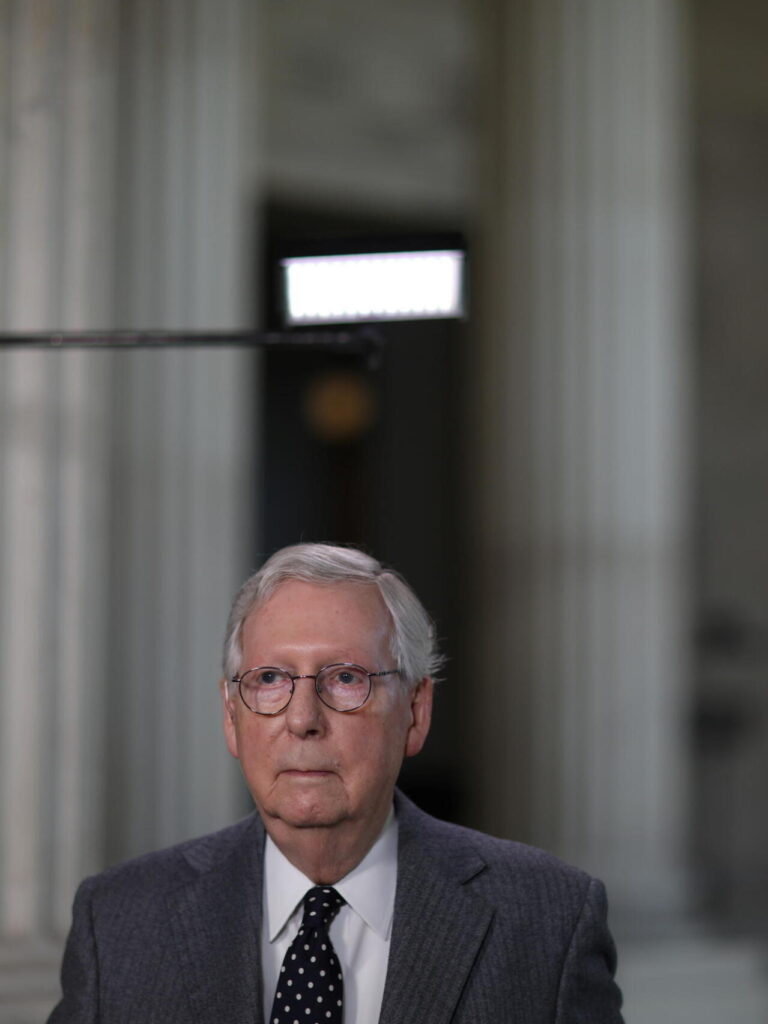 Un sénateur républicain dénonce les actes de Fauci et l’usage abusif des autopens par Biden