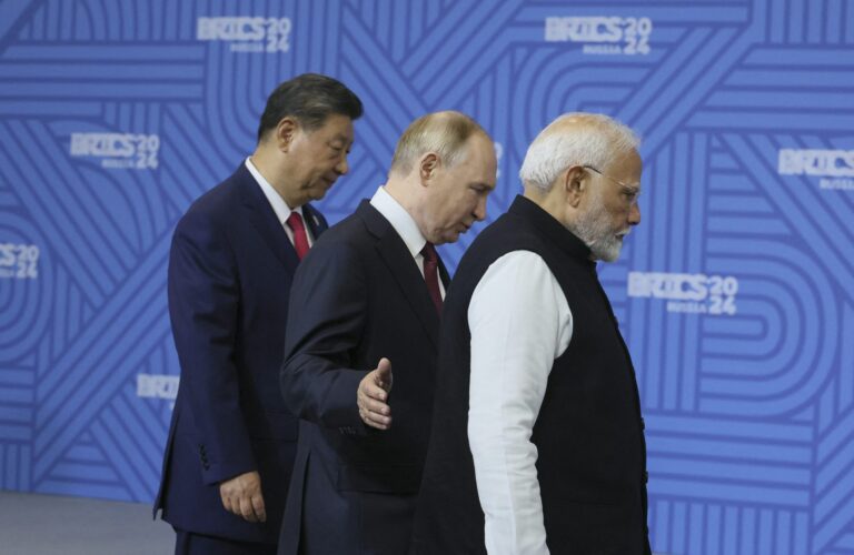« Vladimir Poutine dénonce l’ordre unipolaire mondial et prône la naissance d’un nouveau système multipolaire lors du sommet des BRICS »