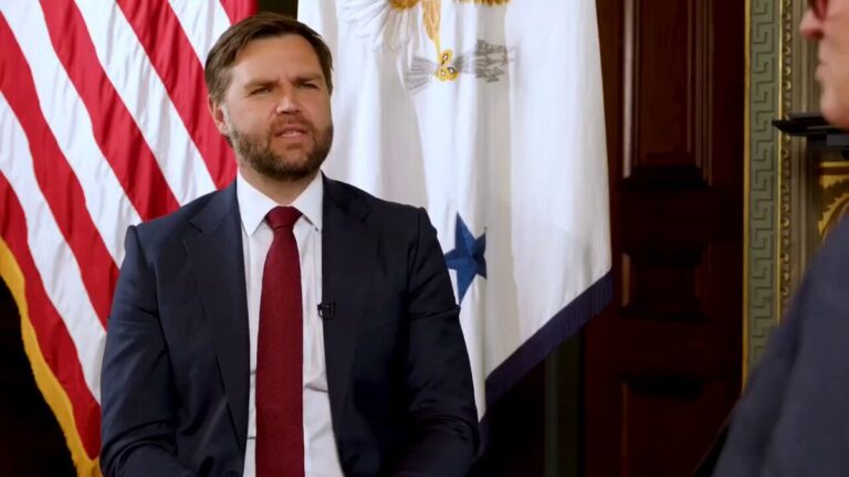 USA : JD Vance exige qu’Elon Musk retrouve le chemin du mouvement MAGA avant les élections de mi-mandat