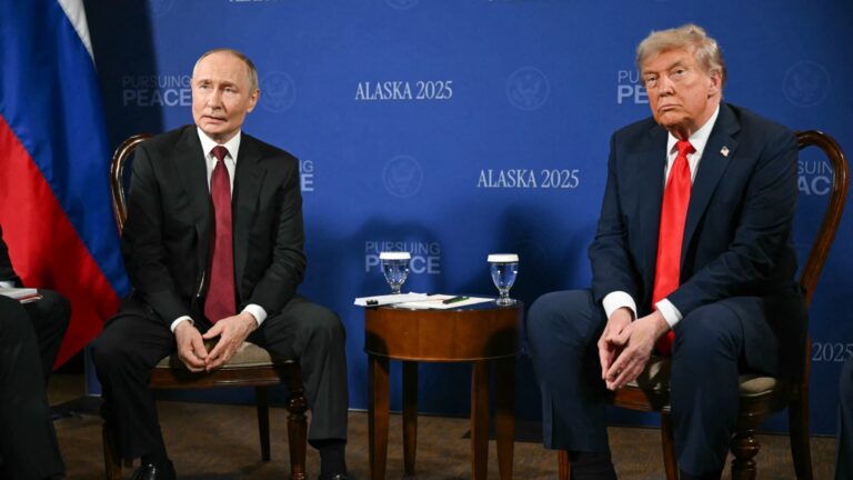Trump et Poutine se retrouvent en secret à l’Alaska : une rencontre qui bouleverse les équilibres mondiaux