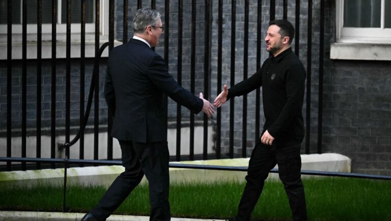 Les Russes fuient Londres : une crise fiscale déclenche un exode massif