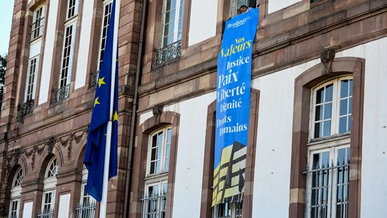 Le shérif de New York retire le drapeau israélien après des menaces judiciaires et une ambiguïté juridique