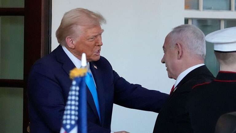Les États-Unis : D. Trump nie toute connaissance de l’attaque israélienne contre un hôpital à Gaza