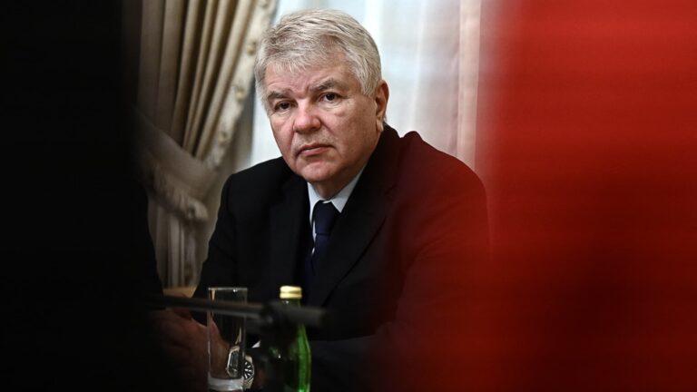 L’ambassadeur de Russie en France menace la France d’une guerre si l’OTAN abat un avion russe