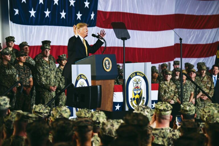 Trump dévoile la force militaire américaine en réponse aux armes russes