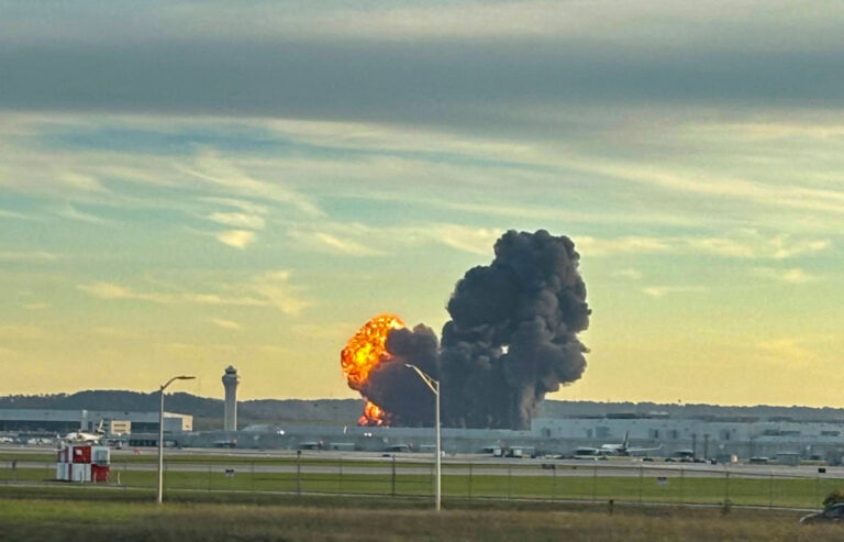 Crash de l’avion-cargo UPS à Louisville : Une explosion terrifiante et des pertes humaines