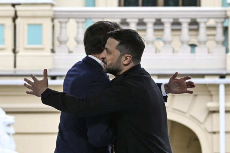 Macron et Zelensky, une paire vouée à la déconfiture ?